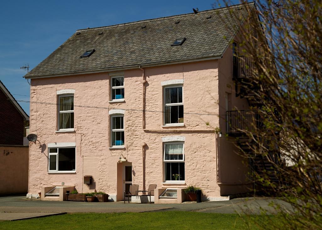 Maenllwyd Guest House Machynlleth Exterior foto